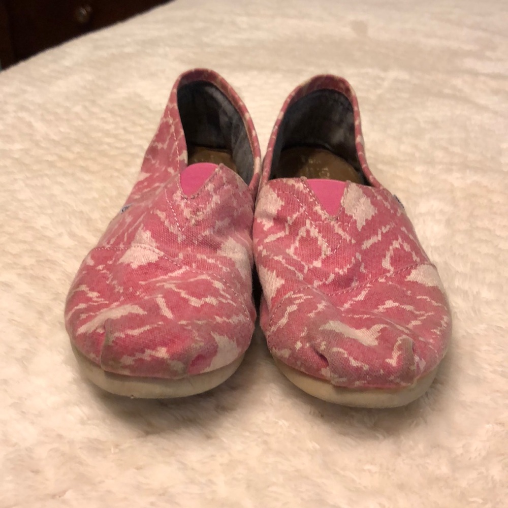 Toms